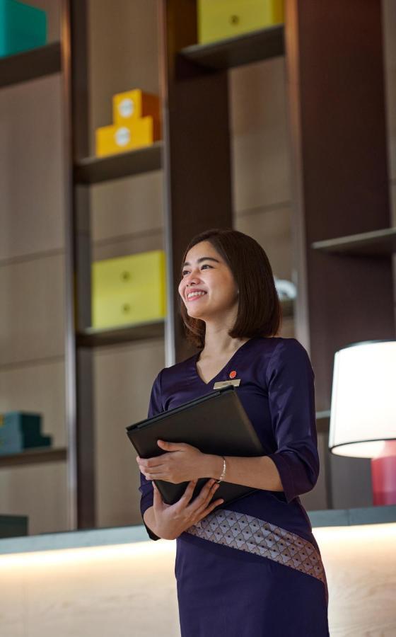 Amari Spice Penang Hotel บายันเลอปาส ภายนอก รูปภาพ A student at the library