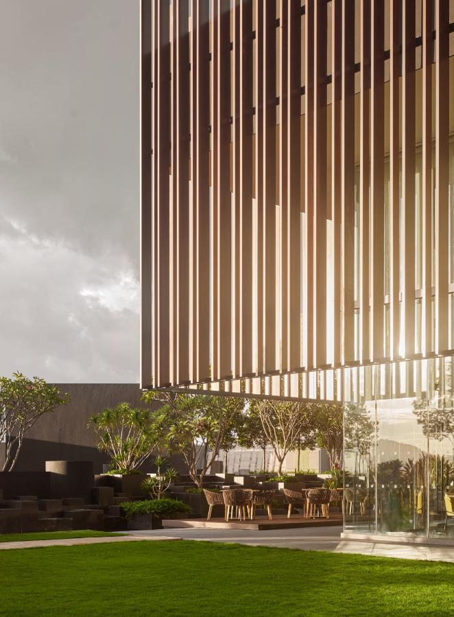 Amari Spice Penang Hotel บายันเลอปาส ภายนอก รูปภาพ The building's facade